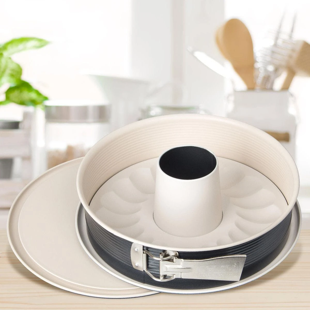 Null Zenker Springform 28 Cm Mit Flach- Und Rohrboden Kuchenform Backform Antihaft 7 Null Zenker Springform 28 Cm Mit Flach- Und Rohrboden Kuchenform Backform Antihaft â Bild 7